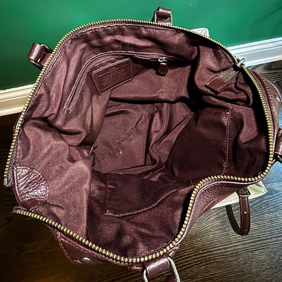 Burgundy suede Coach tote - Picture 4 of 4